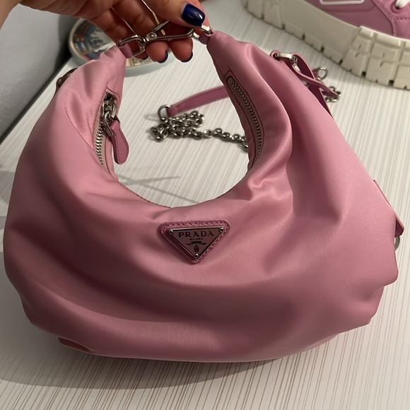 Prada Nylon Re-Edition 2006 Shoulder Bag - Picture 5 of 15